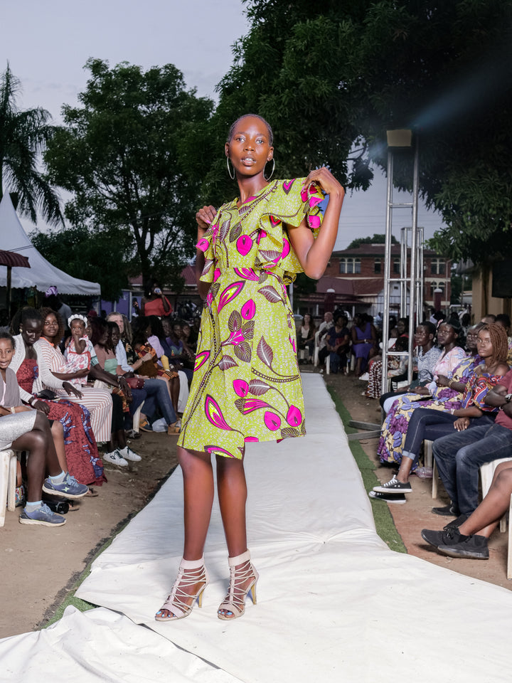 Vestido corto envolvente Wakiso